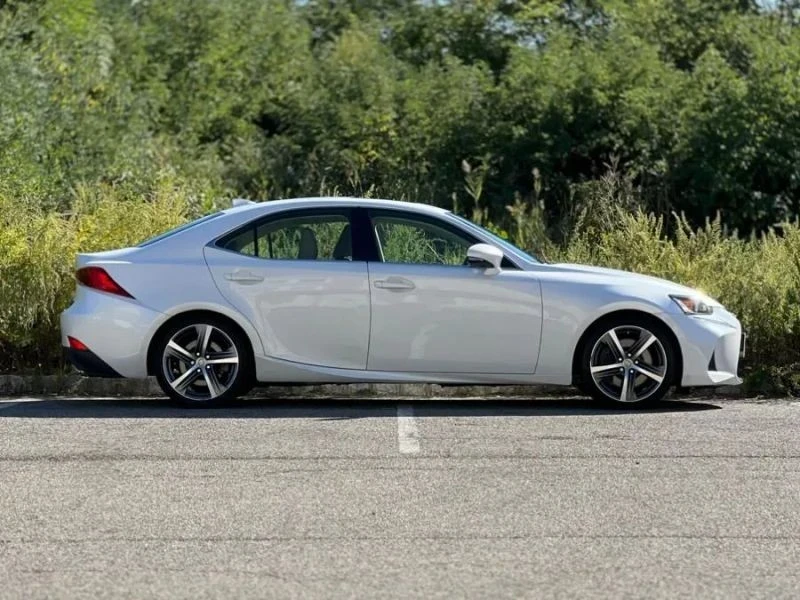 2017 Lexus IS 3rd Gen - Image 9 of 12
