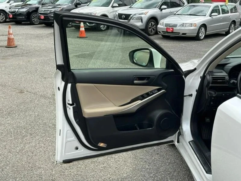 2017 Lexus IS 3rd Gen - Image 8 of 11