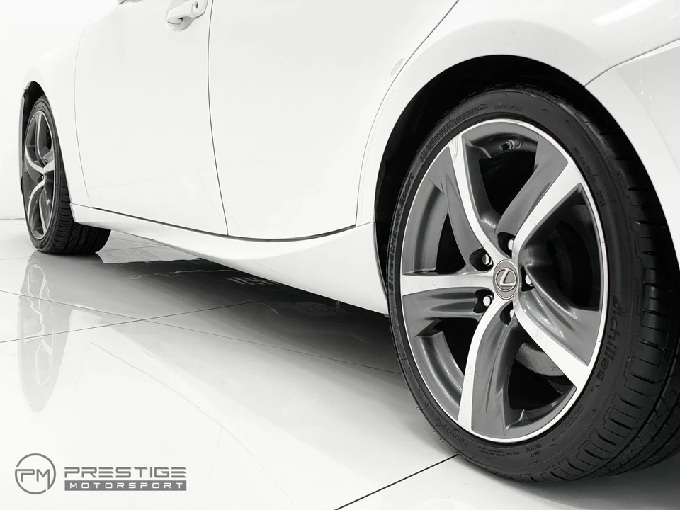 2017 Lexus IS 3rd Gen - Image 29 of 31