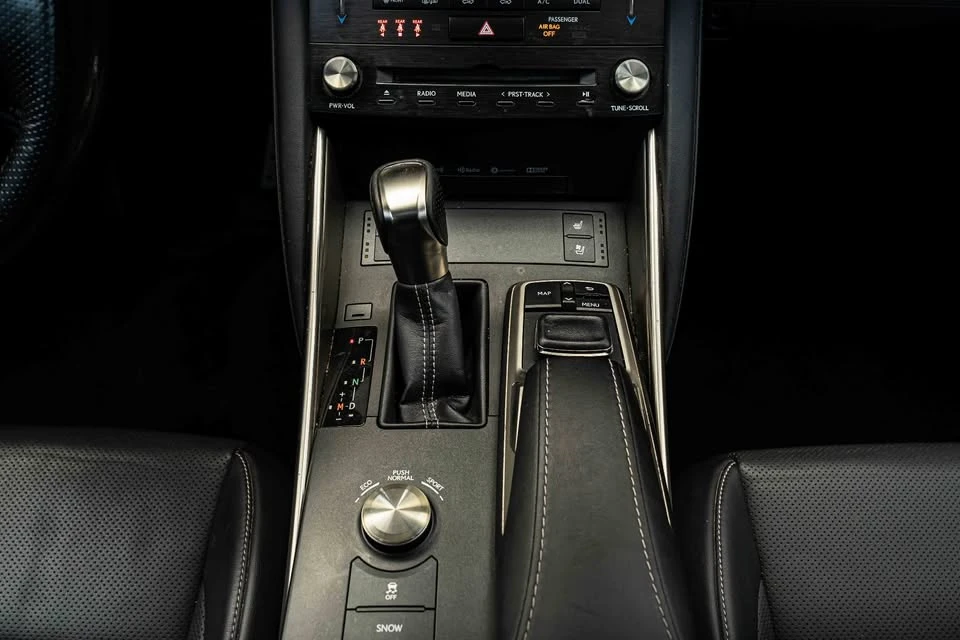 2017 Lexus IS 3rd Gen - Image 14 of 20
