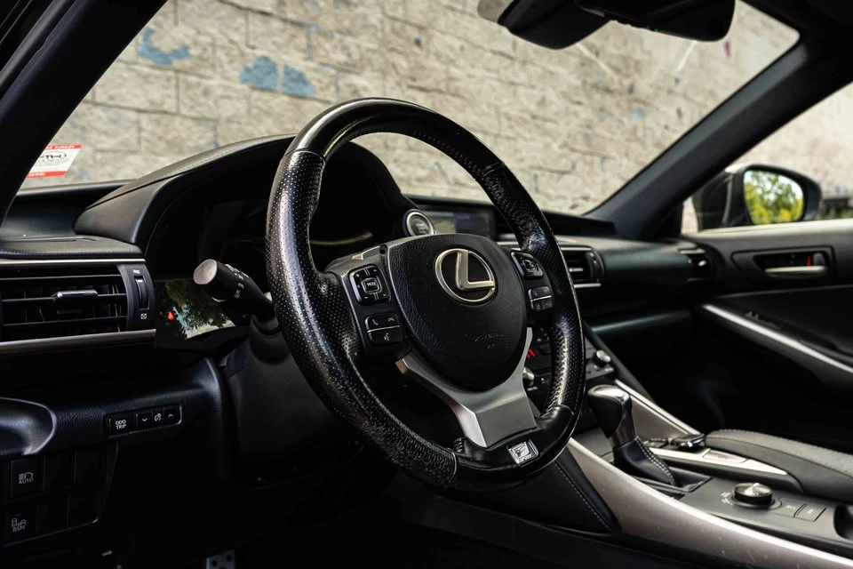2017 Lexus IS 3rd Gen - Image 19 of 20