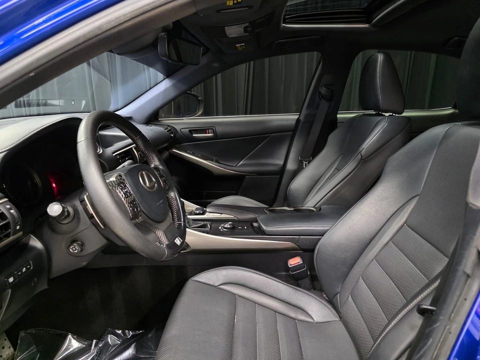 2017 Lexus IS 3rd Gen - Image 18 of 31