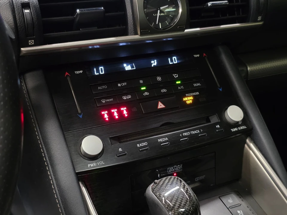 2017 Lexus IS 3rd Gen - Image 26 of 31