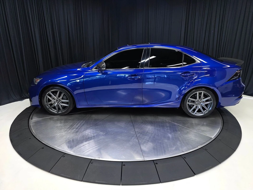 2017 Lexus IS 3rd Gen - Image 10 of 31