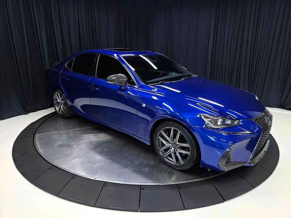 2017 Lexus IS 3rd Gen - Image 15 of 31