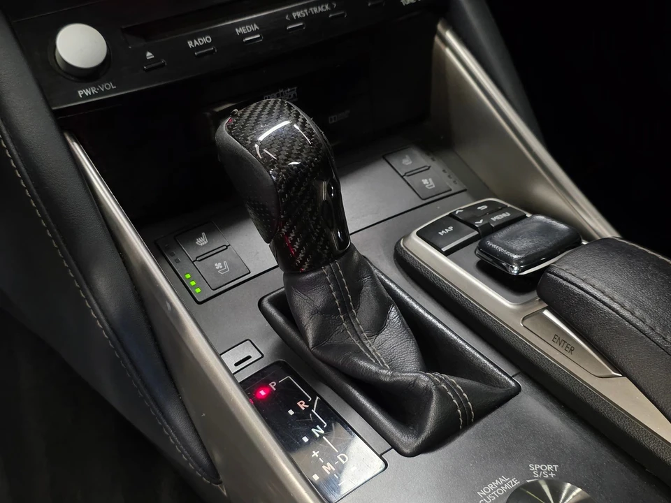 2017 Lexus IS 3rd Gen - Image 29 of 31