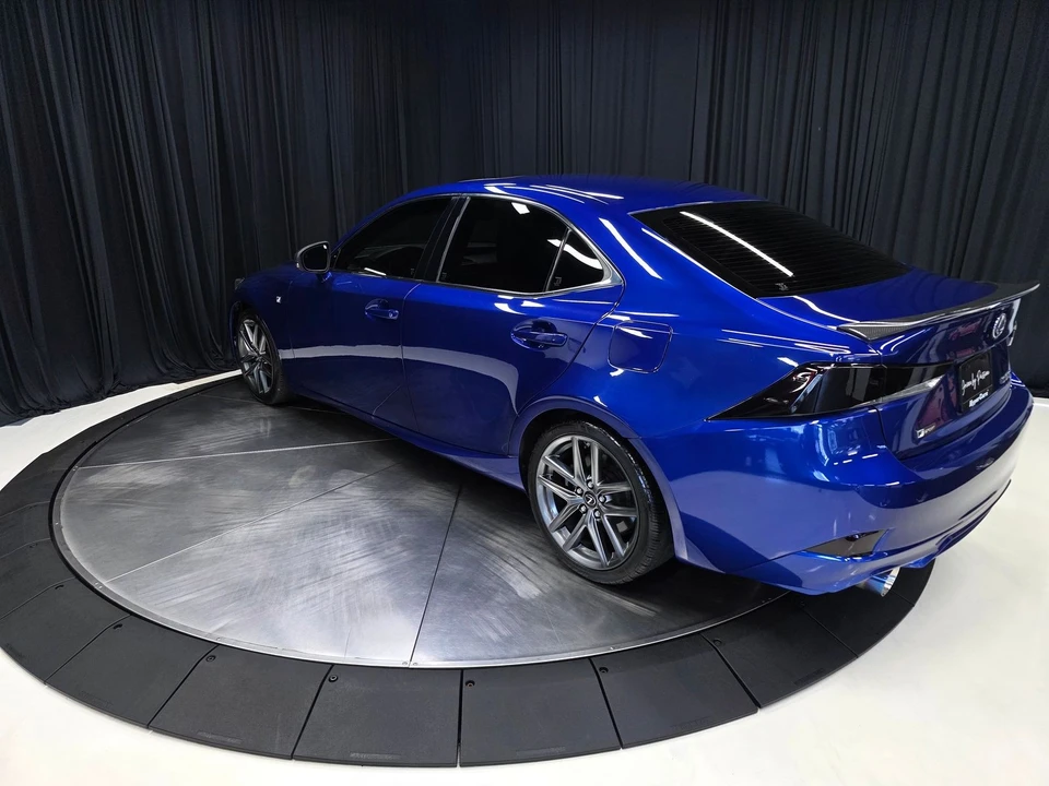 2017 Lexus IS 3rd Gen - Image 11 of 31