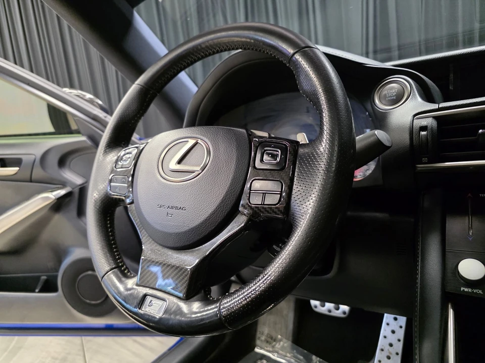 2017 Lexus IS 3rd Gen - Image 21 of 31
