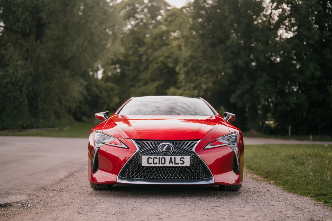 2017 Lexus LC - Image 2 of 31