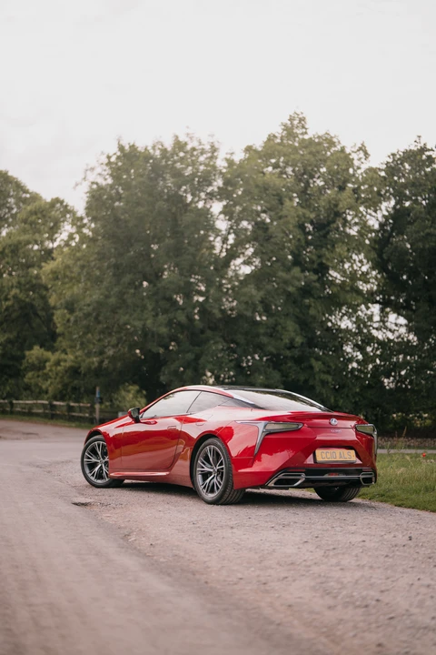 2017 Lexus LC - Image 15 of 31