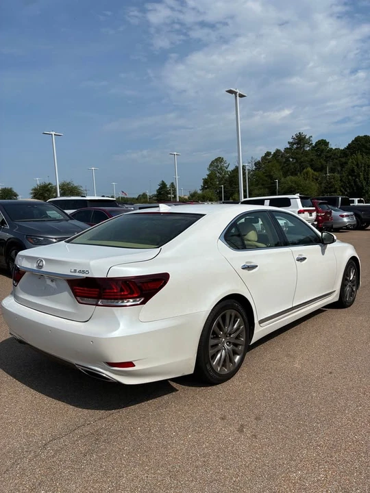 2017 Lexus LS 4th Gen - Image 7 of 8