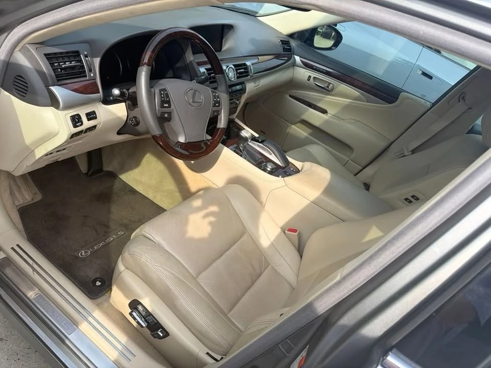 2017 Lexus LS 4th Gen - Image 8 of 9