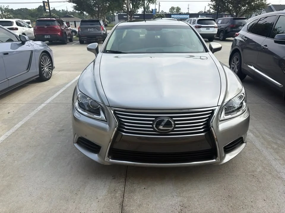 2017 Lexus LS 4th Gen - Image 2 of 9