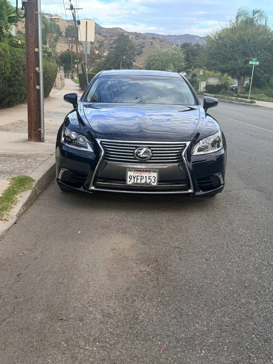 2017 Lexus LS 4th Gen - Image 2 of 9