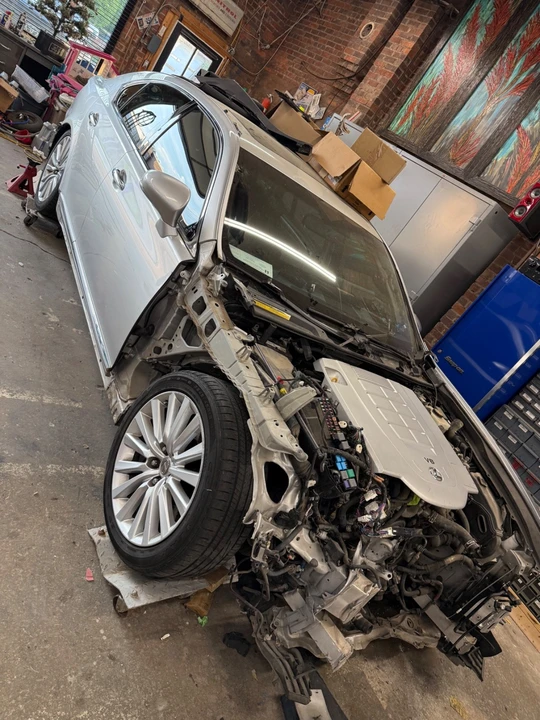 2017 Lexus LS 4th Gen - Image 14 of 20