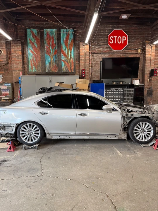 2017 Lexus LS 4th Gen - Image 10 of 20