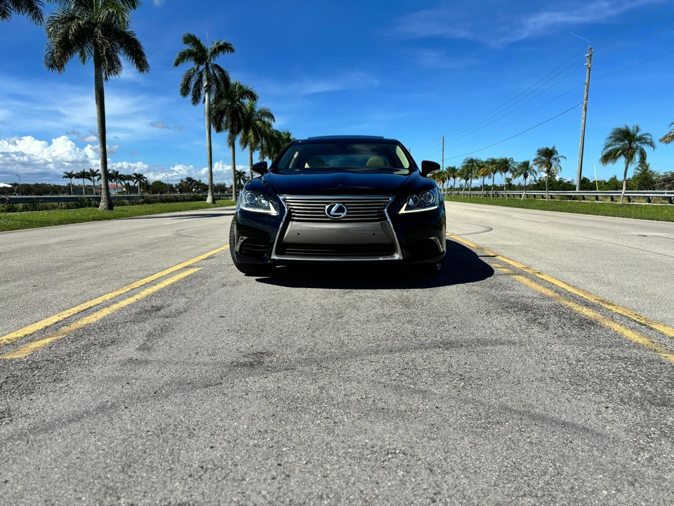 2017 Lexus LS 4th Gen - Image 6 of 31