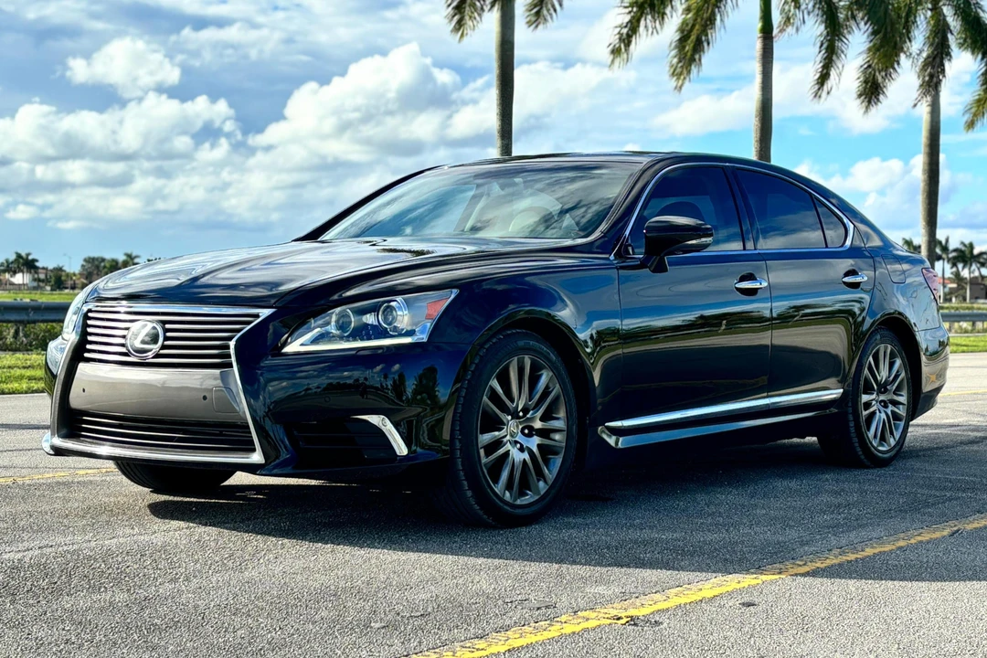 2017 Lexus LS 4th Gen - Image 3 of 31