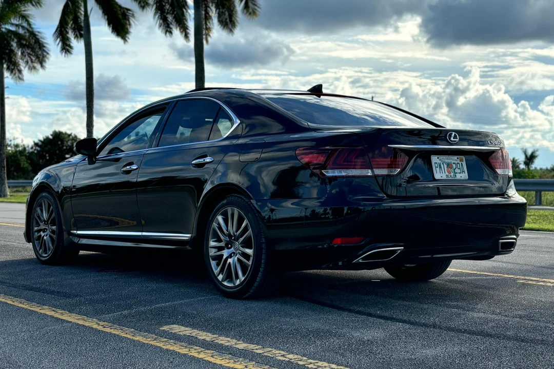 2017 Lexus LS 4th Gen - Image 5 of 31