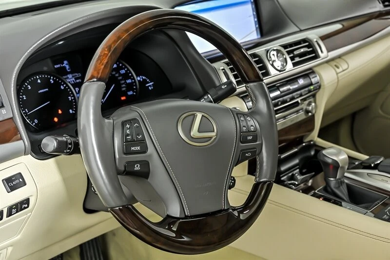 2017 Lexus LS 4th Gen - Image 21 of 31