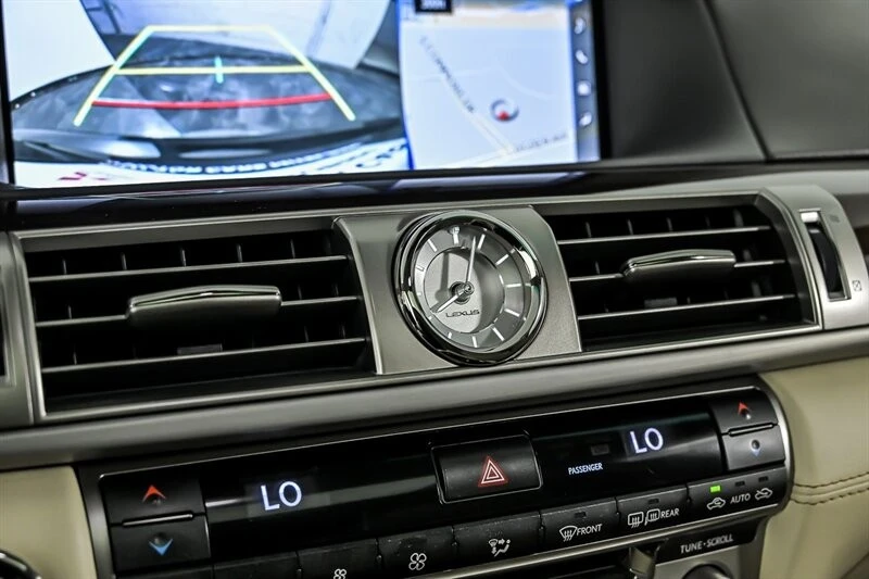2017 Lexus LS 4th Gen - Image 29 of 31