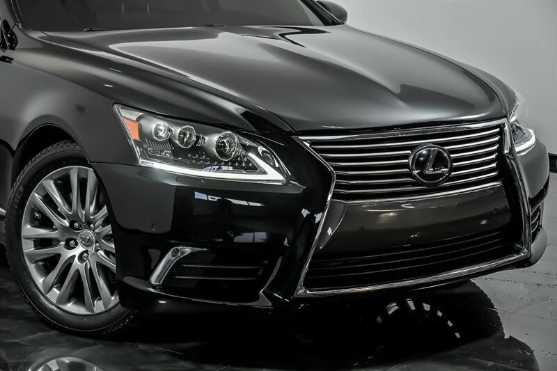 2017 Lexus LS 4th Gen - Image 2 of 31