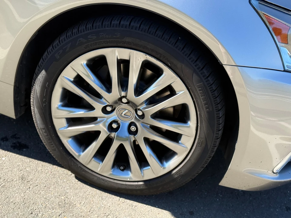 2017 Lexus LS 4th Gen - Image 21 of 31