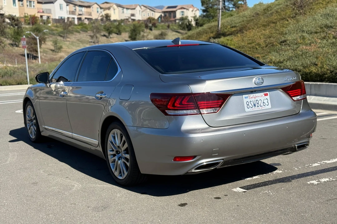 2017 Lexus LS 4th Gen - Image 4 of 31