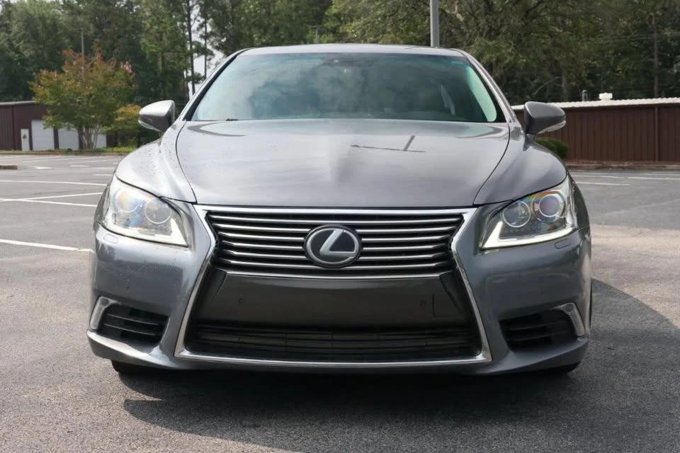 2017 Lexus LS 4th Gen - Image 8 of 20