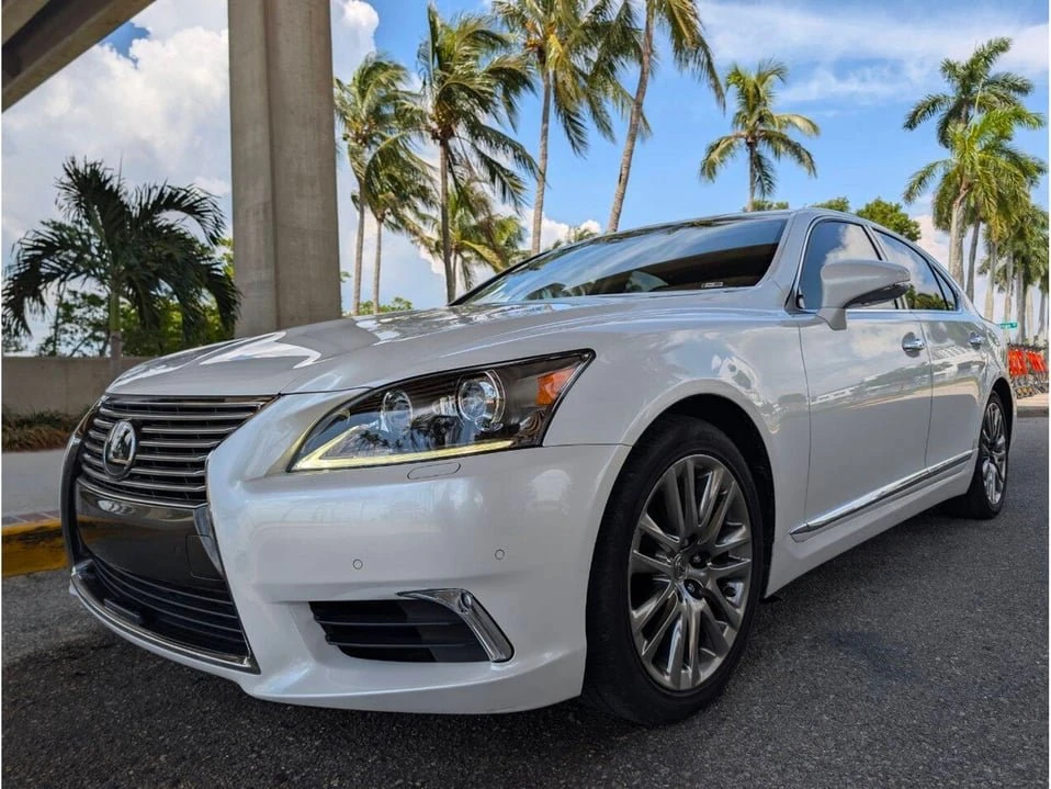 2017 Lexus LS 4th Gen - Image 10 of 20