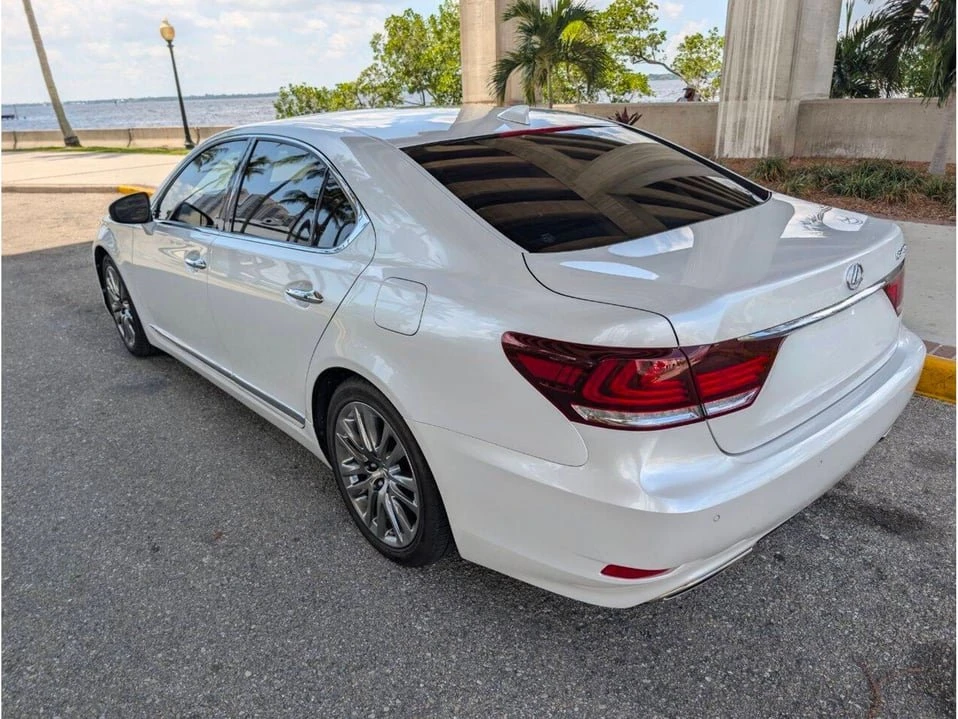 2017 Lexus LS 4th Gen - Image 8 of 20