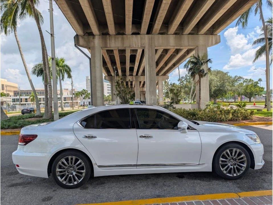 2017 Lexus LS 4th Gen - Image 5 of 20