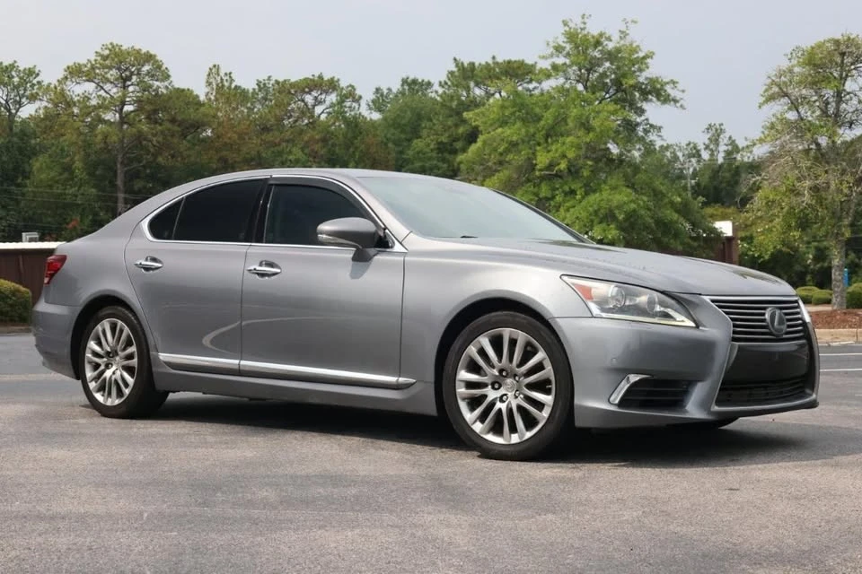 2017 Lexus LS 4th Gen - Image 7 of 20