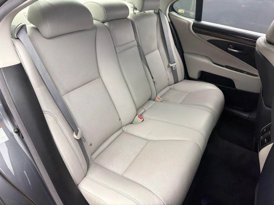 2017 Lexus LS 4th Gen - Image 11 of 16