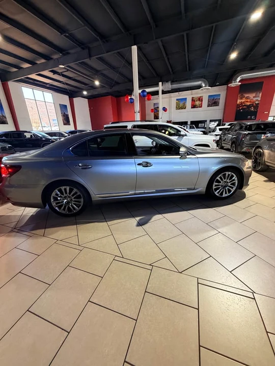 2017 Lexus LS 4th Gen - Image 4 of 11