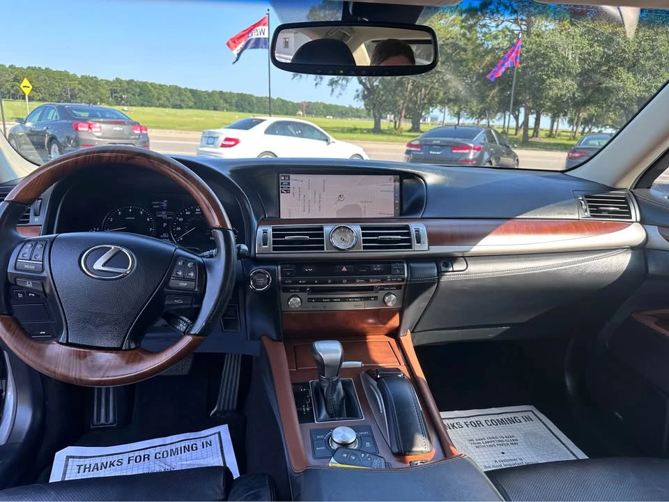 2017 Lexus LS 4th Gen - Image 12 of 20
