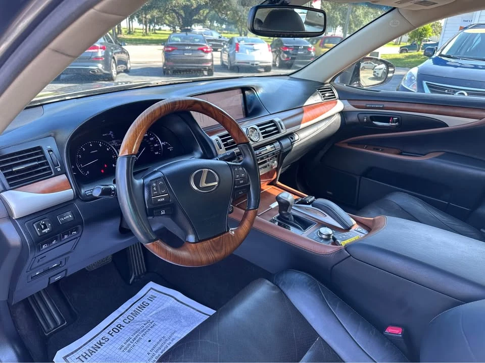 2017 Lexus LS 4th Gen - Image 10 of 20