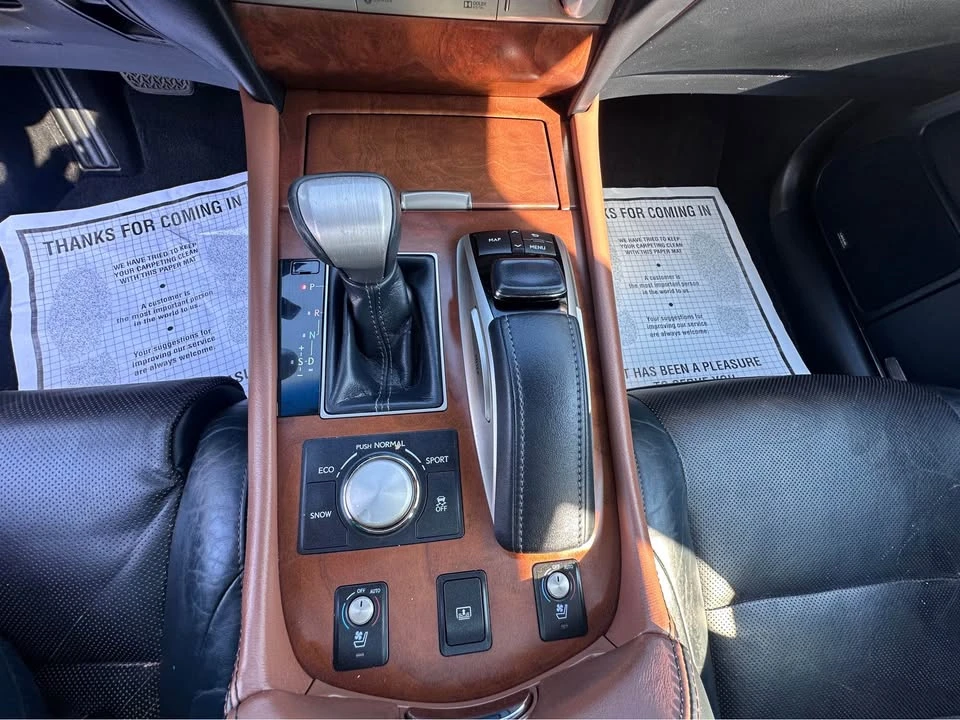 2017 Lexus LS 4th Gen - Image 15 of 20