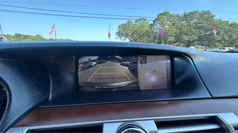 2017 Lexus LS 4th Gen - Image 18 of 20