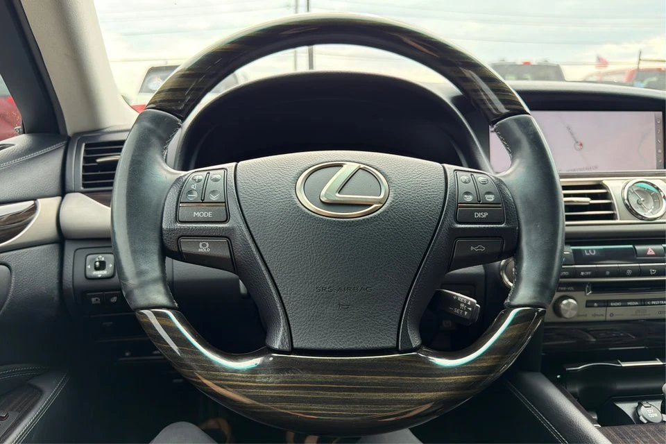 2017 Lexus LS 4th Gen - Image 18 of 20