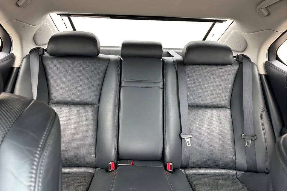 2017 Lexus LS 4th Gen - Image 15 of 20
