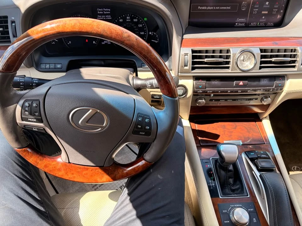 2017 Lexus LS 4th Gen - Image 13 of 13