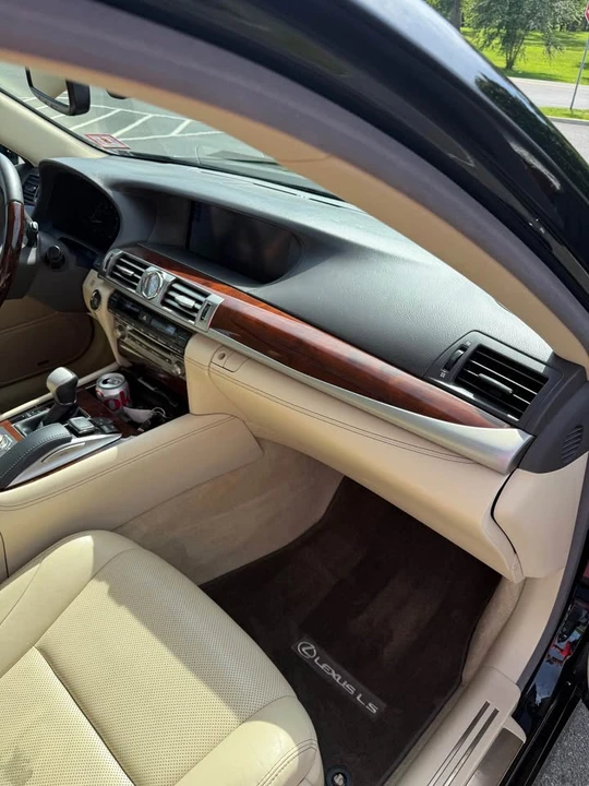 2017 Lexus LS 4th Gen - Image 10 of 13