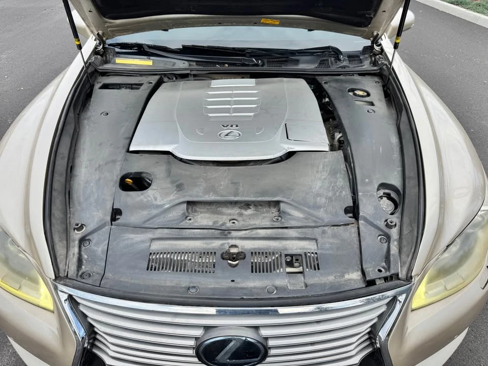2017 Lexus LS 4th Gen - Image 13 of 14