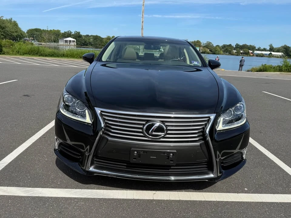 2017 Lexus LS 4th Gen - Image 8 of 13