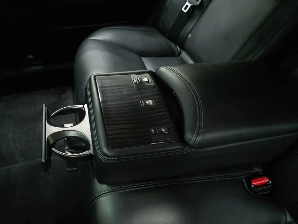 2017 Lexus LS 4th Gen - Image 16 of 18