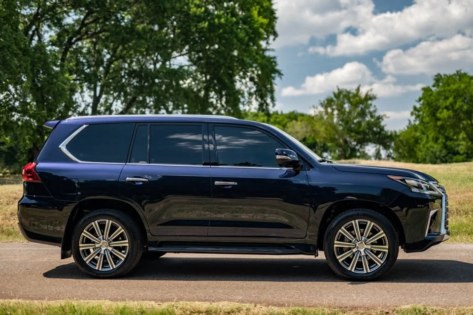 2017 Lexus LX 4th Gen - Image 3 of 20