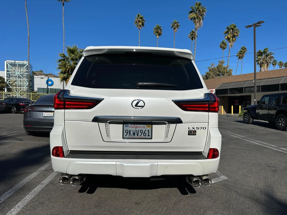 2017 Lexus LX 3rd Gen - Image 9 of 31