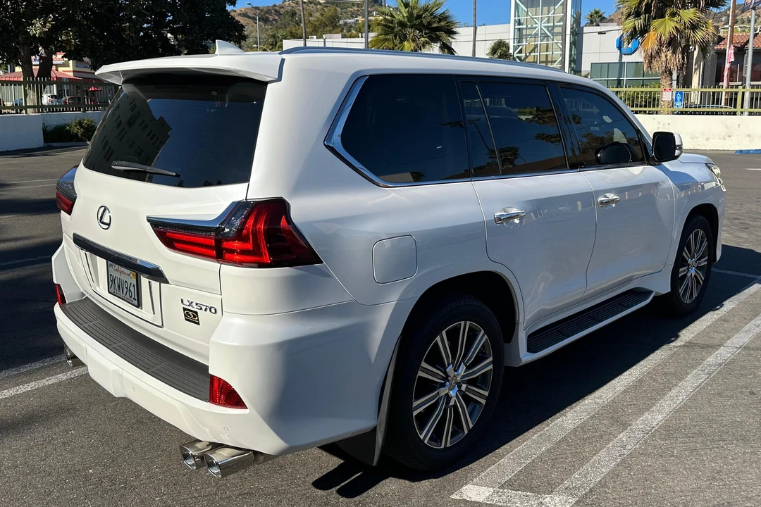 2017 Lexus LX 3rd Gen - Image 4 of 31