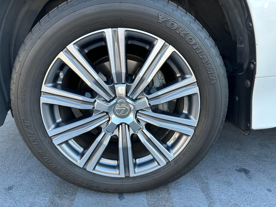 2017 Lexus LX 3rd Gen - Image 31 of 31